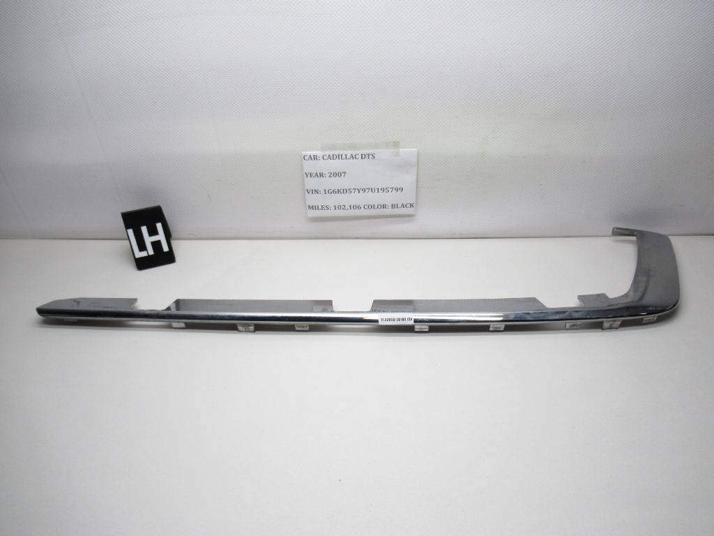 2006-2011 Cadillac DTS Driver Side Rear Bumper Fascia Molding 25767175 OEM