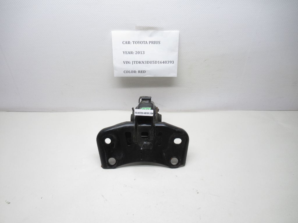 2010-2015 Toyota Prius Front Engine Mount 12361-37090 OEM