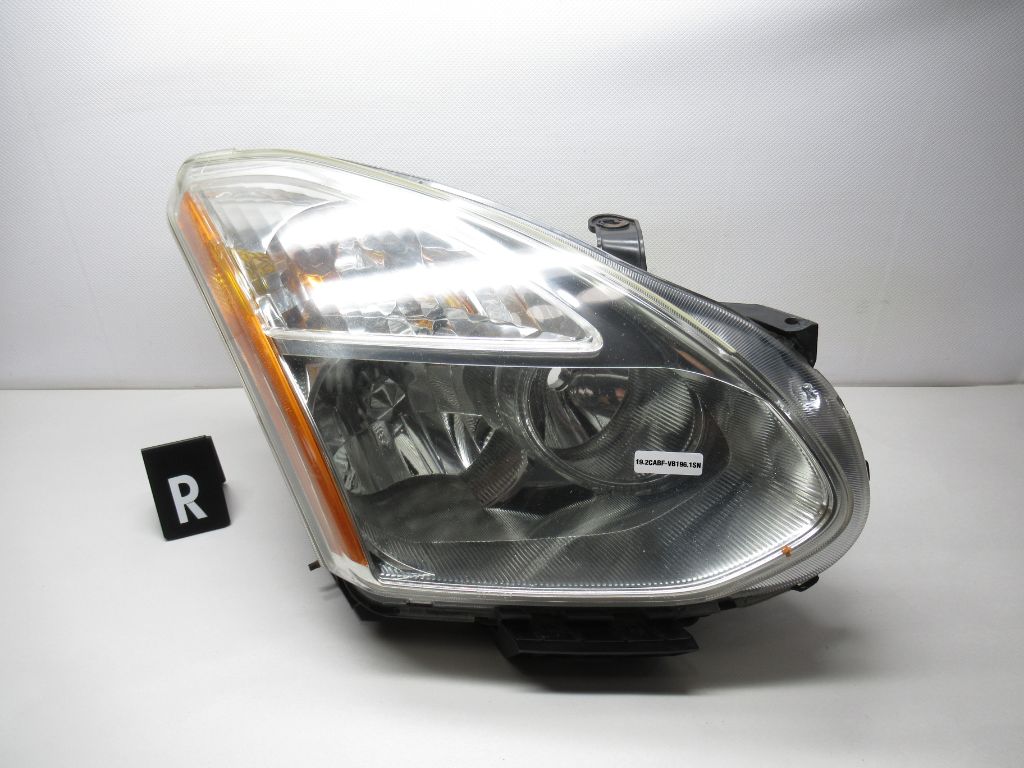 2008-2010 Nissan Rogue Right Passanger Side Headlight (damaged) 26010-JM20A OEM