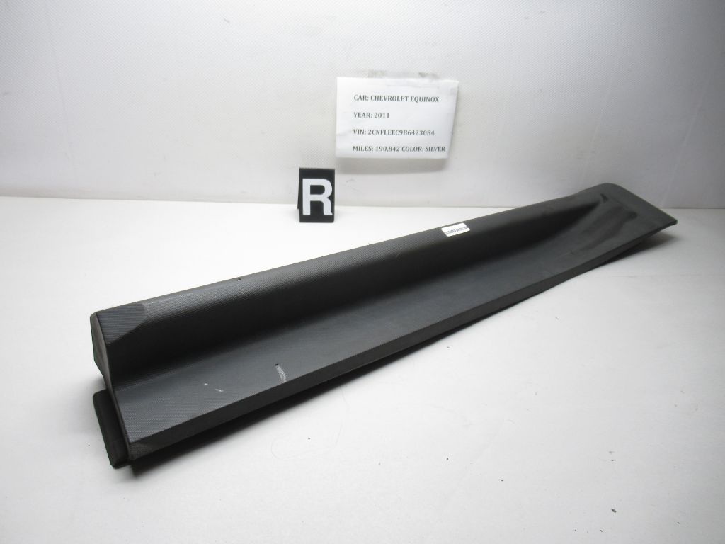 2010-2017 Chevy Equinox Right Rear Door Lower Molding 25824827 OEM