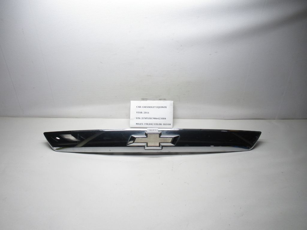 2010-2015 Chevrolet Equinox Rear Trunk Lid Trim Molding 23188127 OEM