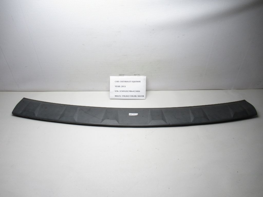 2010-2015 Chevrolet Equinox Rear Bumper-Step Pad 25798787 / 691000652 OEM