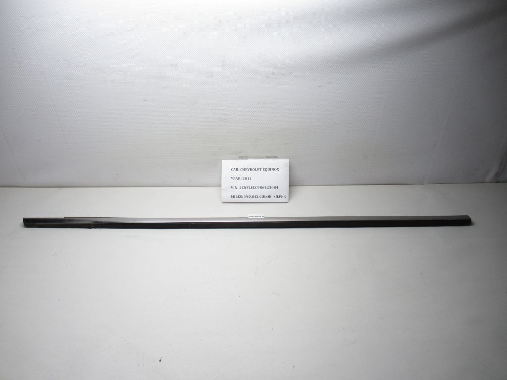 2011-2017 Chevrolet Equinox Front Door Window Belt Molding 20984716 OEM