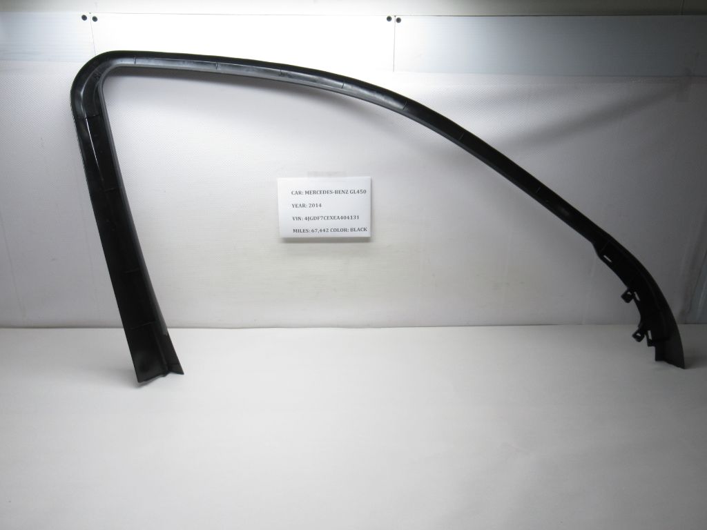 2013-2016 Mercedes GL450 Front Right Window Frame Cover Trim A1667270278 OEM