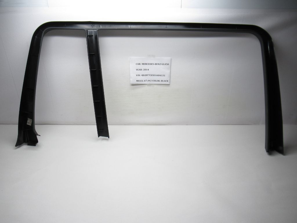 2013-2016 Mercedes GL450 GL550 Rear Right Door Window Frame Trim A1667370680 OEM