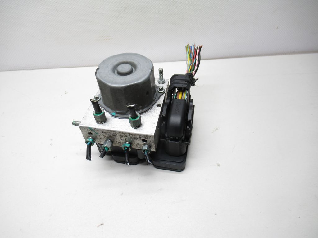 2013-2015 Nissan Altima ABS Anti Lock Brake Pump Module Unit 2265106527 OEM