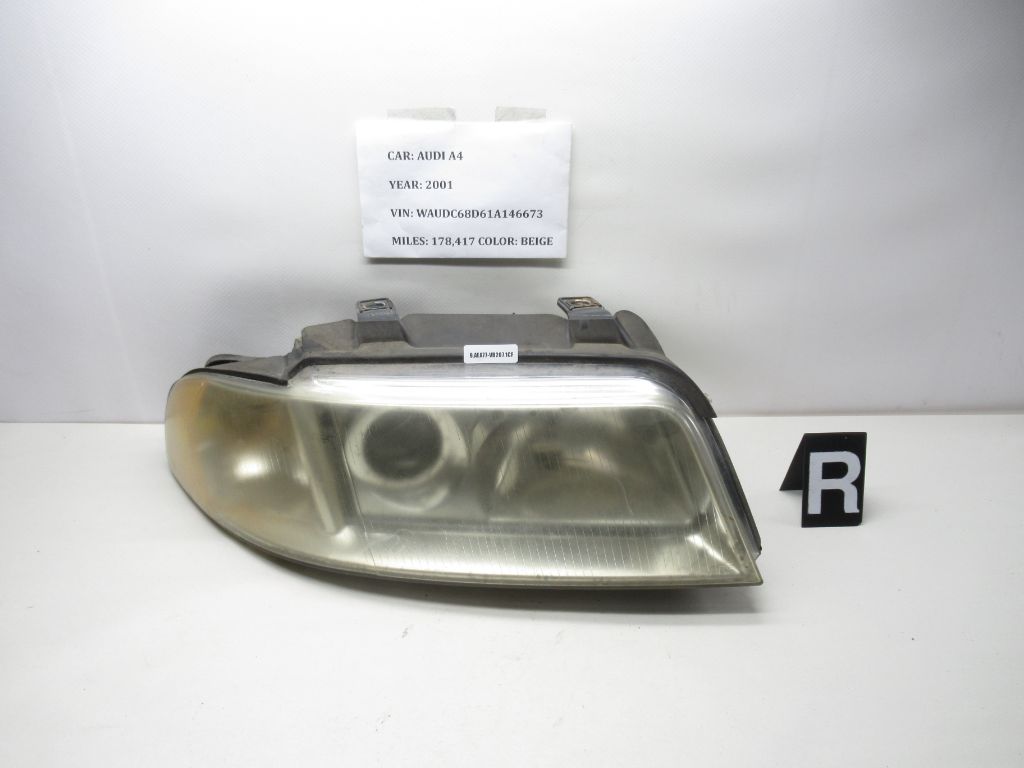 1999-2001 Audi A4 Quattro Right Side Headlight Head Light 8D0941004AQ OEM