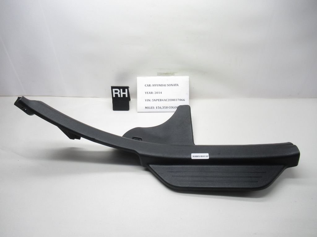 2011-2014 Hyundai Sonata Rear Right Door Sill Scuff Plate 85885-3Q000 OEM