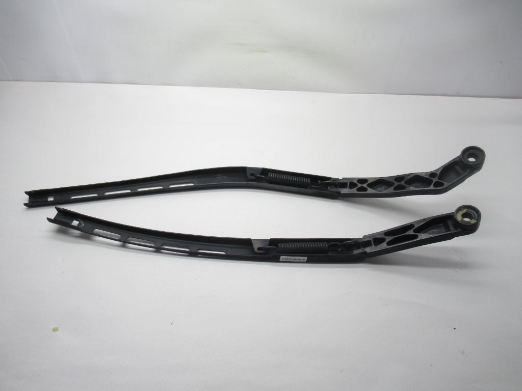 2010-2017 Chevy Equinox Front Wiper Blade Arms 20984070 OEM