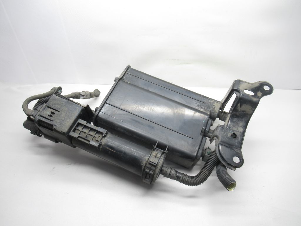 2010-2015 Toyota Prius Fuel Vapor Emissions Charcoal Canister 77740-47060 OEM